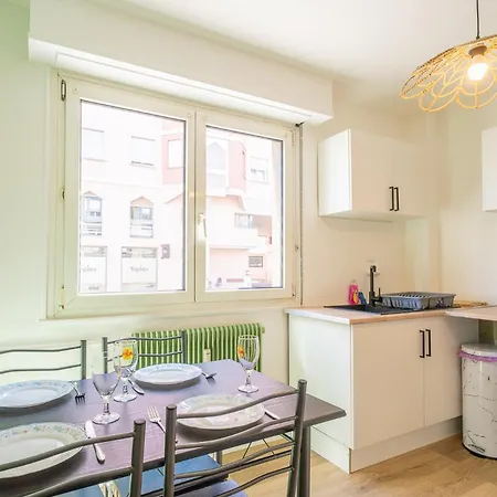 Apartment Centre 5 Mins A Pieds - Proche Parkings - Lit 160 Cm Colmar