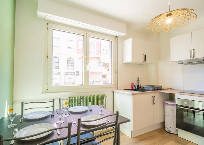 Apartamento Centre 5 Mins à Pieds - Proche Parkings - Lit 160 Cm Colmar